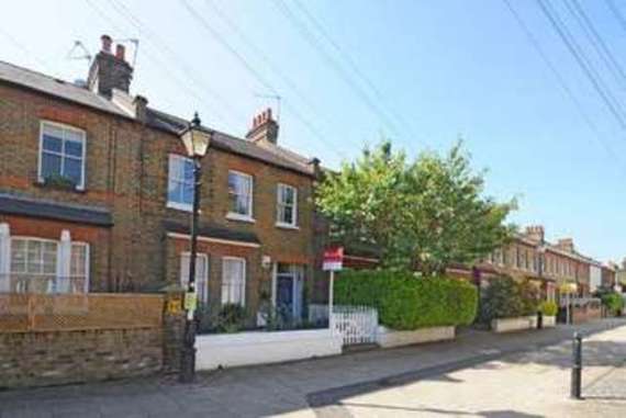 2 bedroom Flat for s...